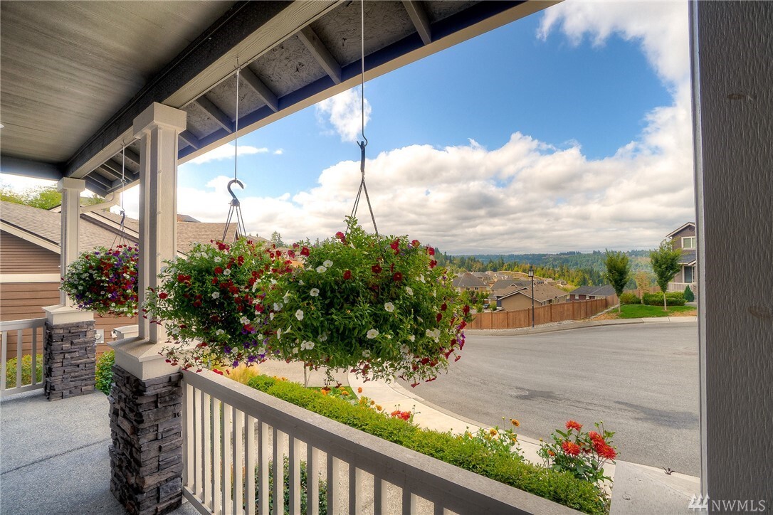 Property Photo: 17303 109th St Ct E WA 98391