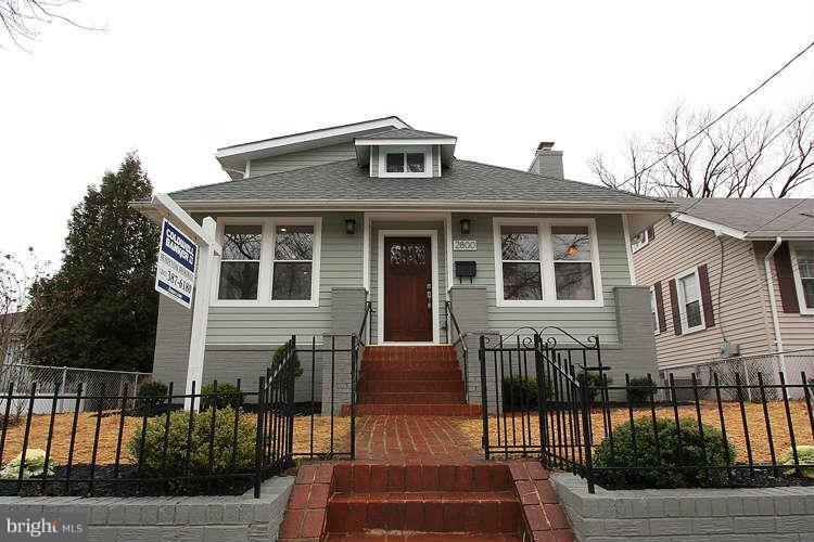 Property Photo:  2800 26th Street NE  DC 20018 