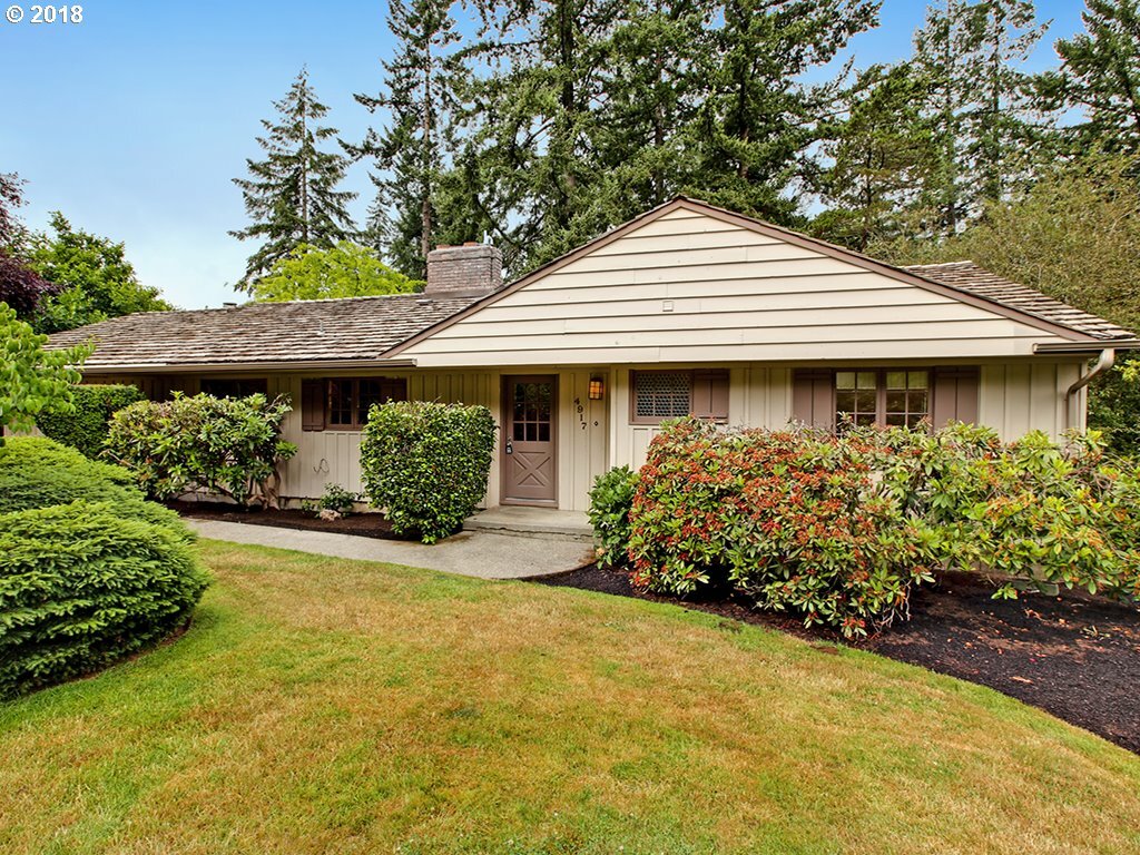Property Photo:  4917 SW 37th Ave  OR 97221 