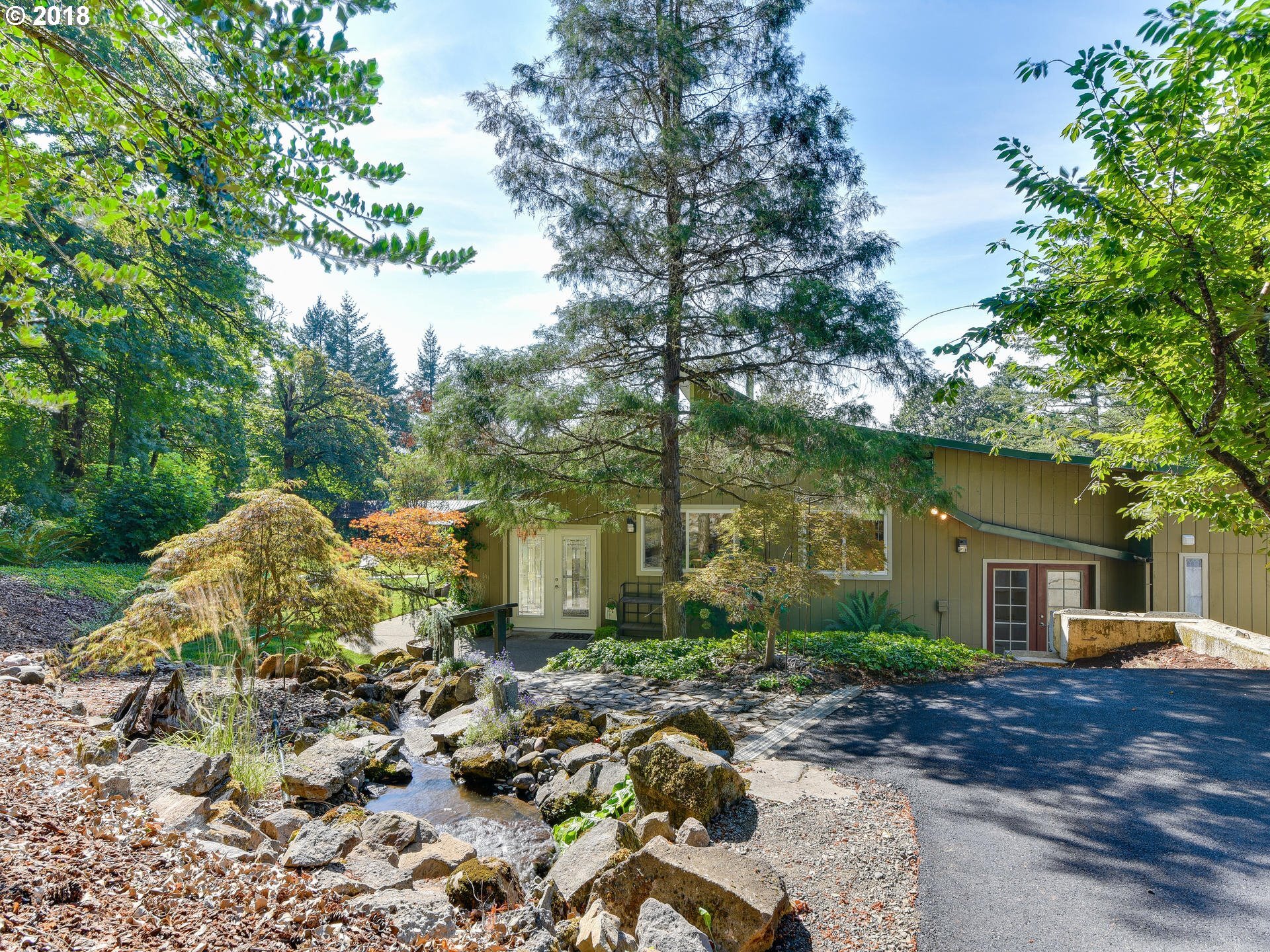 Property Photo: 15710 S Redland Rd OR 97045