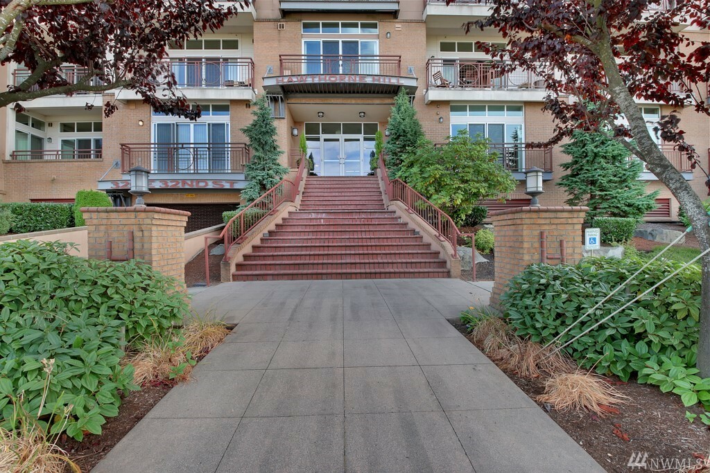 Property Photo:  320 E 32nd St 505  WA 98404 