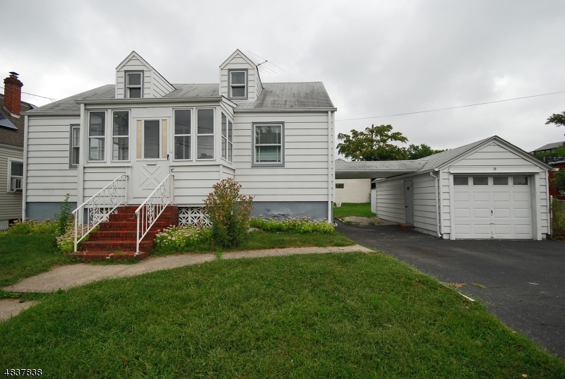 Property Photo:  10 Izola Ave  NJ 08863 