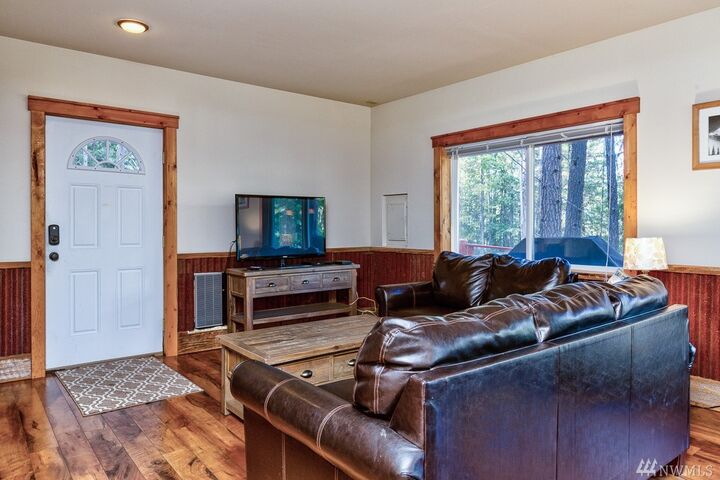 Property Photo:  21623 Camp 12 Rd  WA 98826 