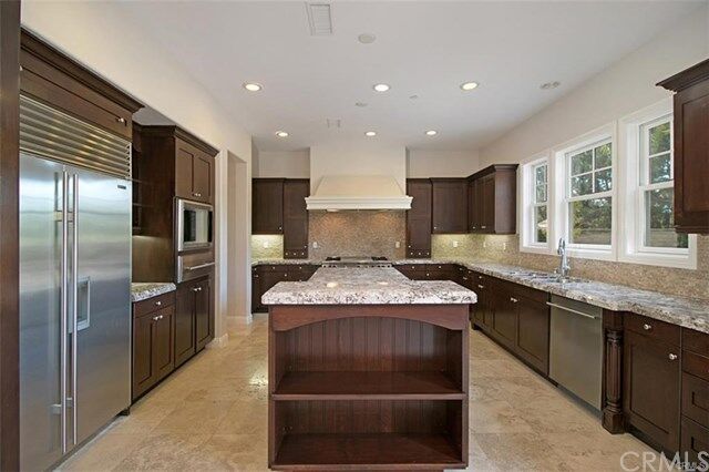 Property Photo: 12 Pistoria CA 92694