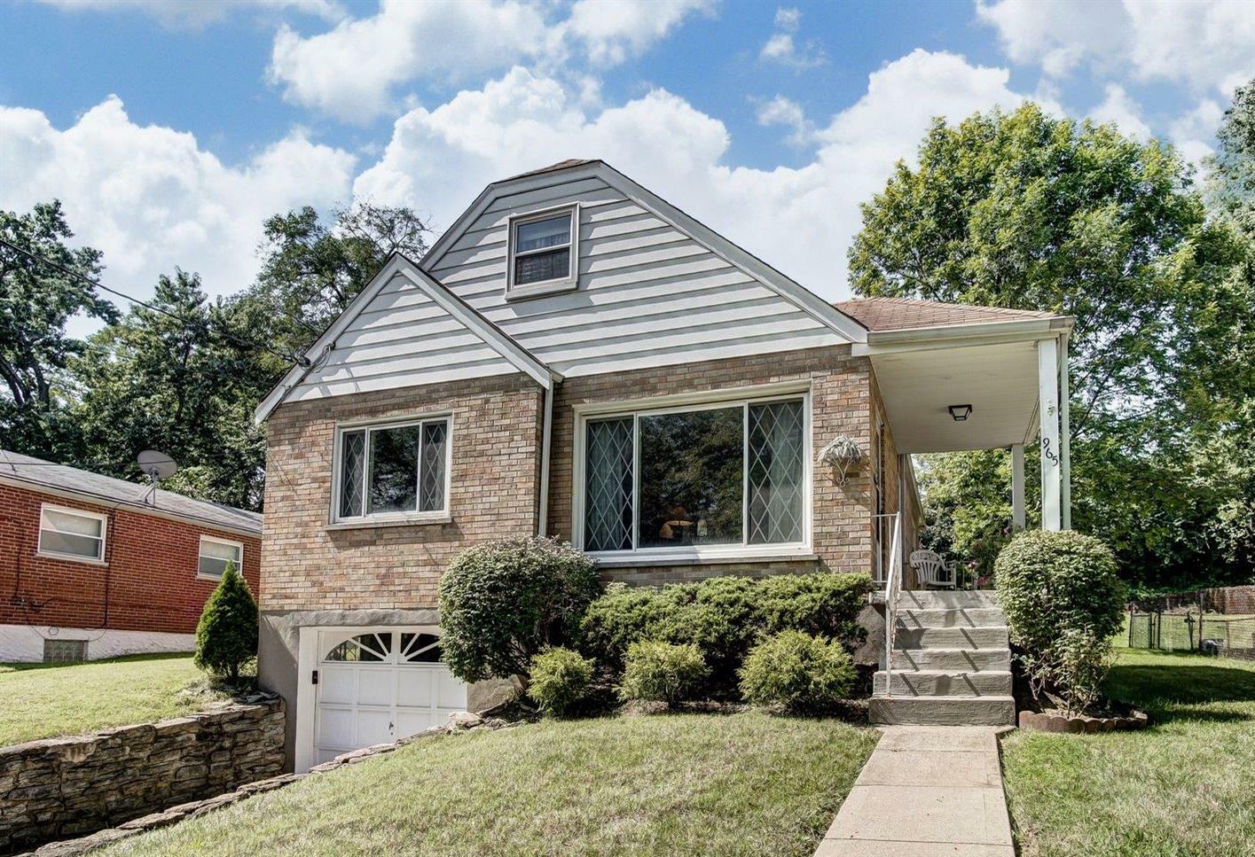 Property Photo: 965 Covedale Avenue OH 45238