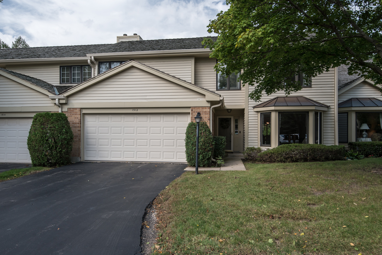 Property Photo: 1512 Loatonia Court IL 60048