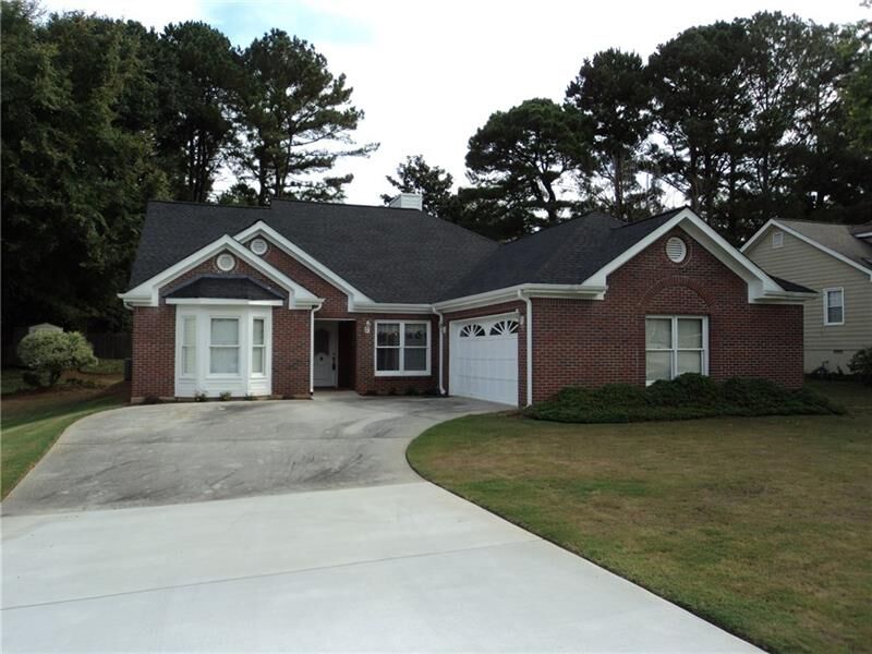 Property Photo: 2908 Overwood Lane 30078