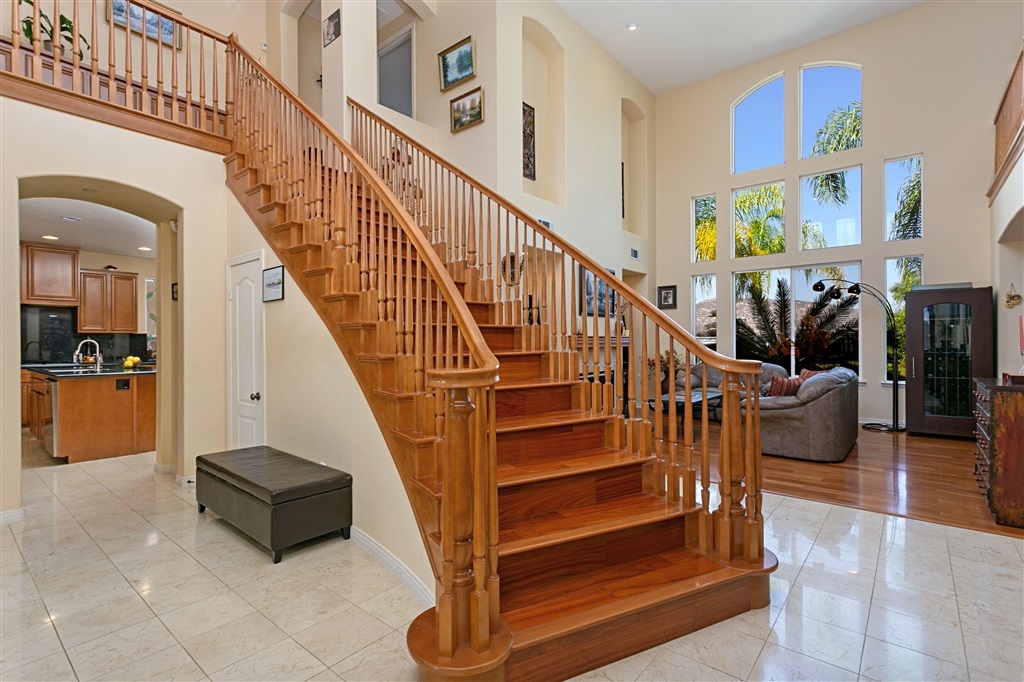 Property Photo: 10961 La Alberca Ave CA 92127