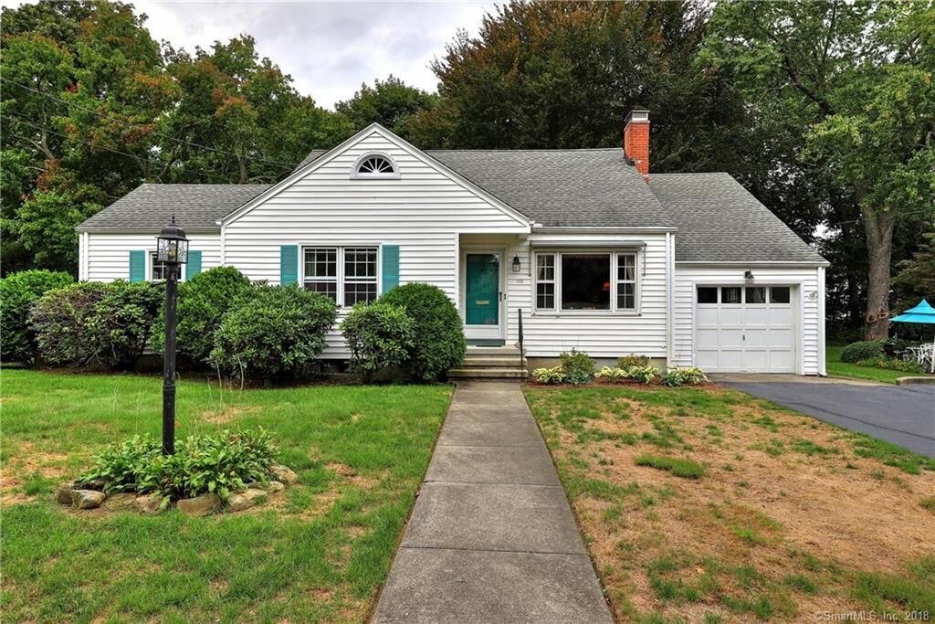 Property Photo:  125 Winthrop Place  CT 06460 