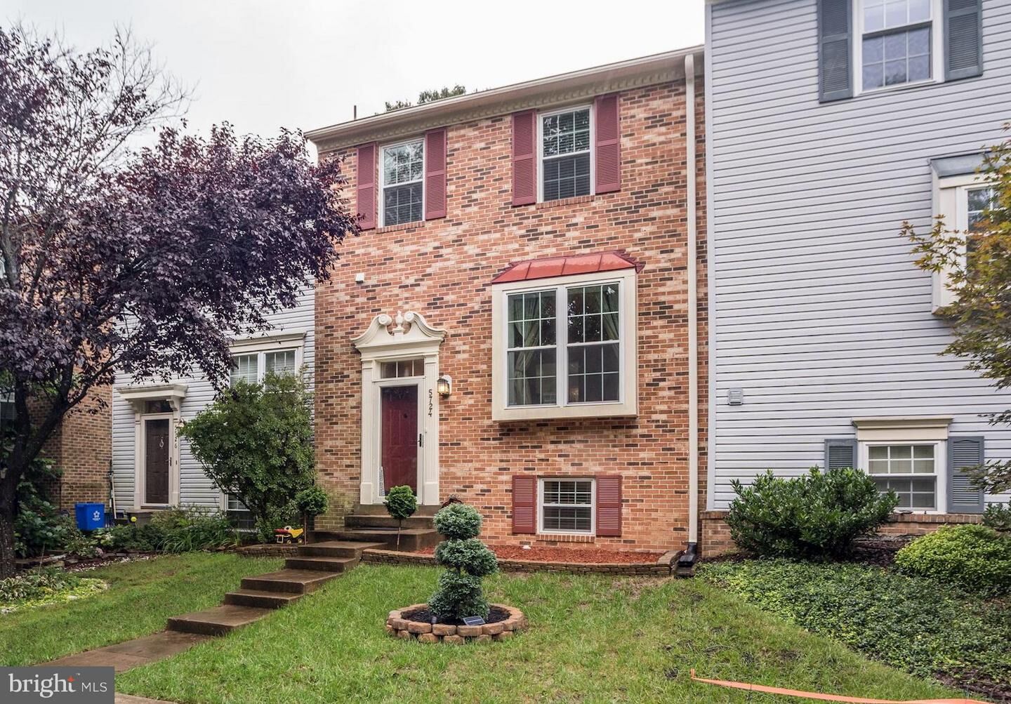 Property Photo:  5724 Mason Bluff Drive  VA 22015 