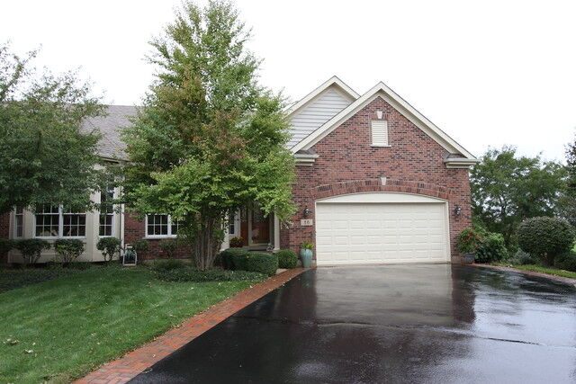 Property Photo:  16 Sugar Maple Court  IL 60156 