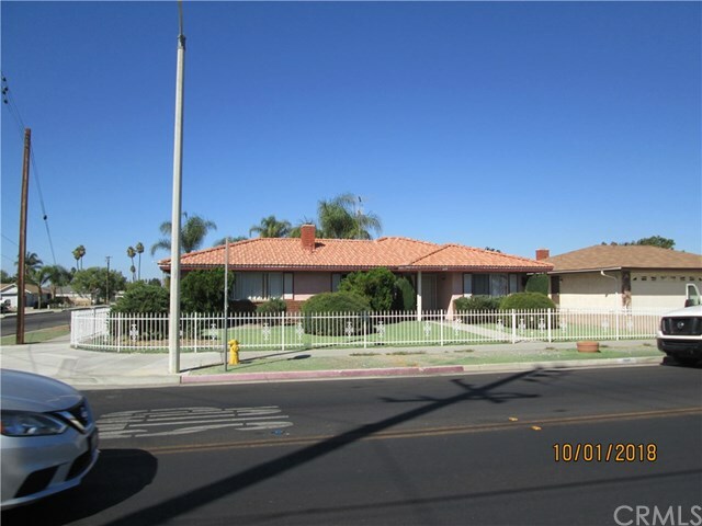 895 S Gilbert Street  Hemet CA 92543 photo