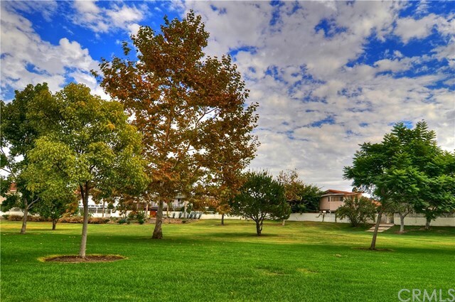 Property Photo:  17098 Los Modelos Street  CA 92708 