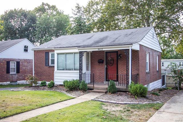 Property Photo: 8622 Henrietta Avenue 63144
