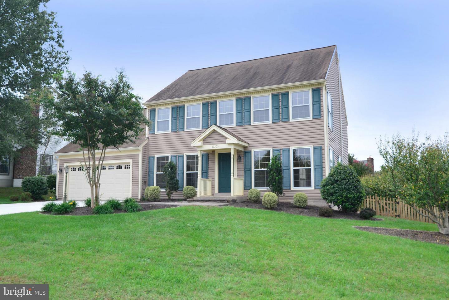 Property Photo:  13205 Lazy Glen Lane  VA 20171 