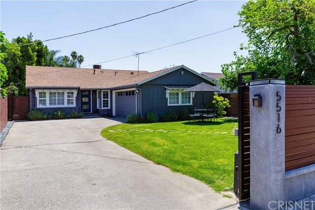 Property Photo: 5516 Rhodes Avenue CA 91607