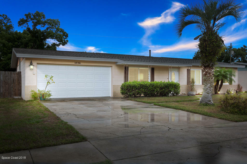 Property Photo:  1624 Rice Avenue  FL 32796 