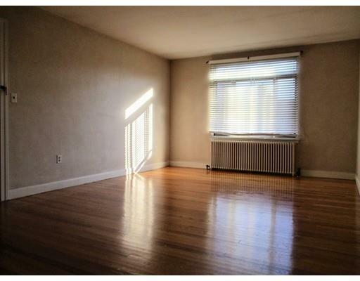 Property Photo:  18 Ashland Street 3L  MA 01609 