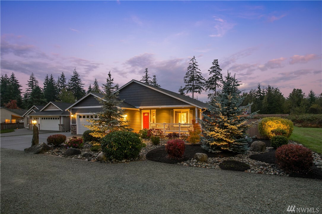 Property Photo:  451 Tam O Shanter Dr  WA 98282 