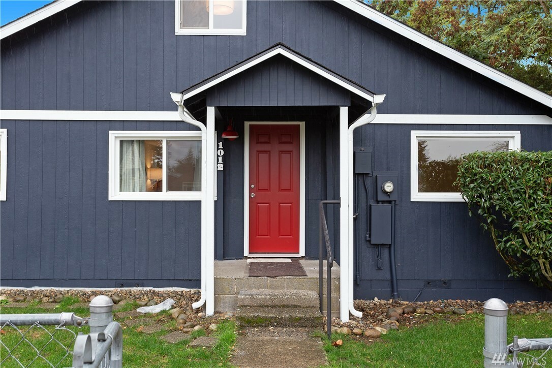 Property Photo: 1012 113th St S WA 98444