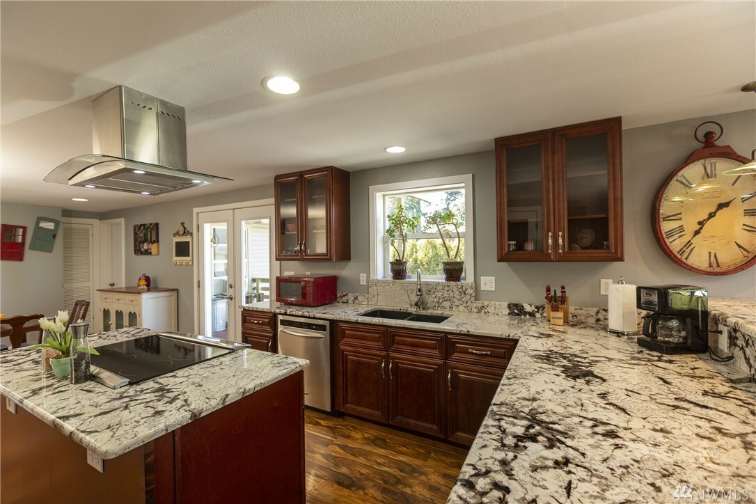 Property Photo: 14 Apple Tree Lane WA 98250