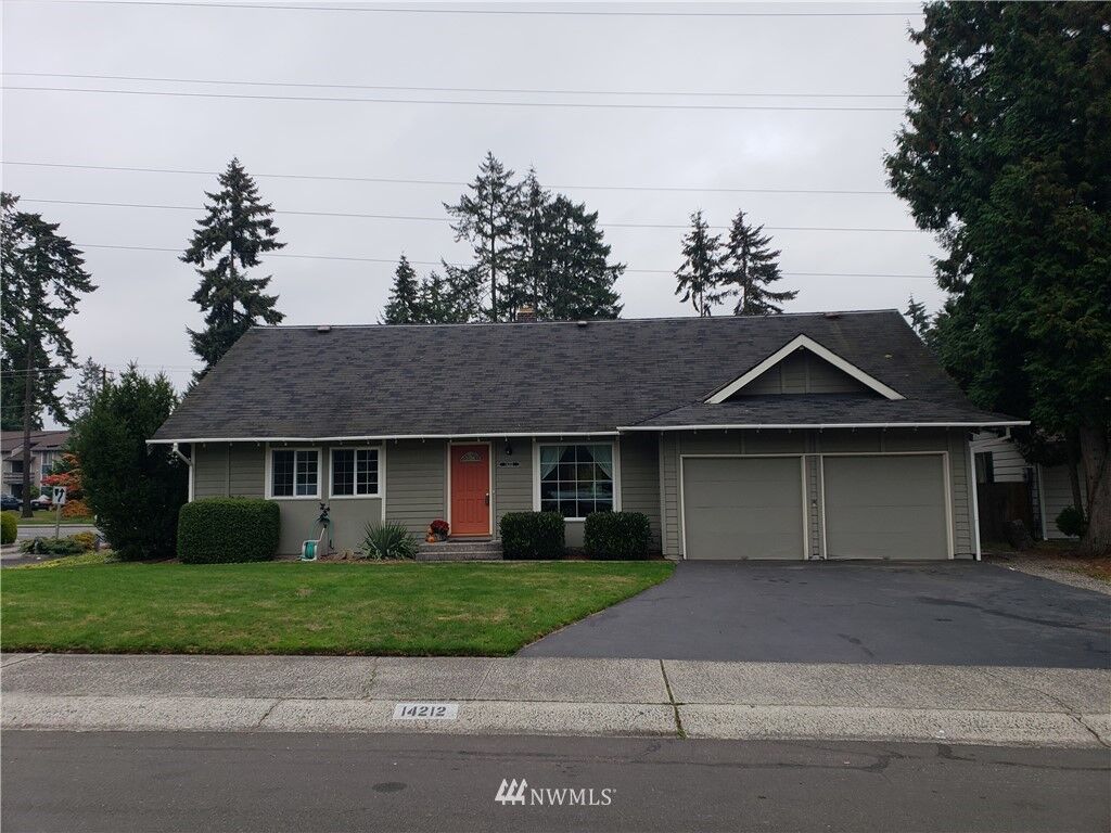 Property Photo:  14212 123rd Avenue NE  WA 98034 