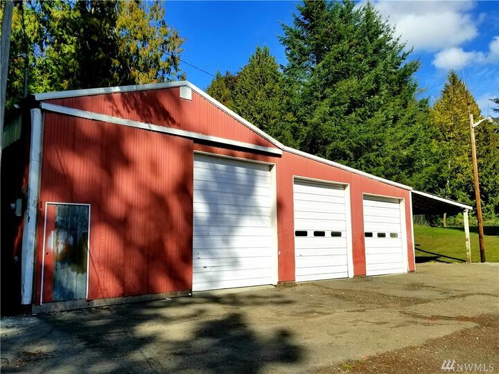 Property Photo: 17911 Butler Rd WA 98290