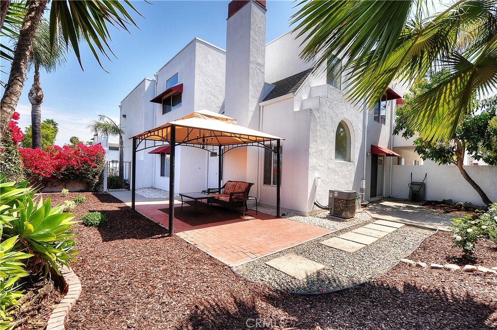 Property Photo:  26832 Alexandrite 124  CA 92691 