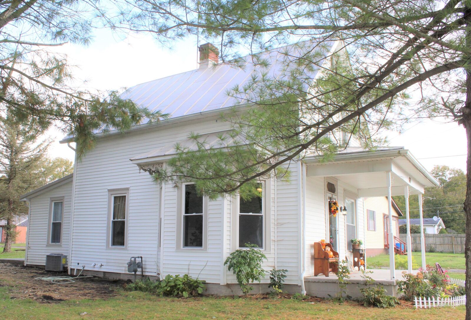 Property Photo:  60 Pleasant Street  OH 43156 
