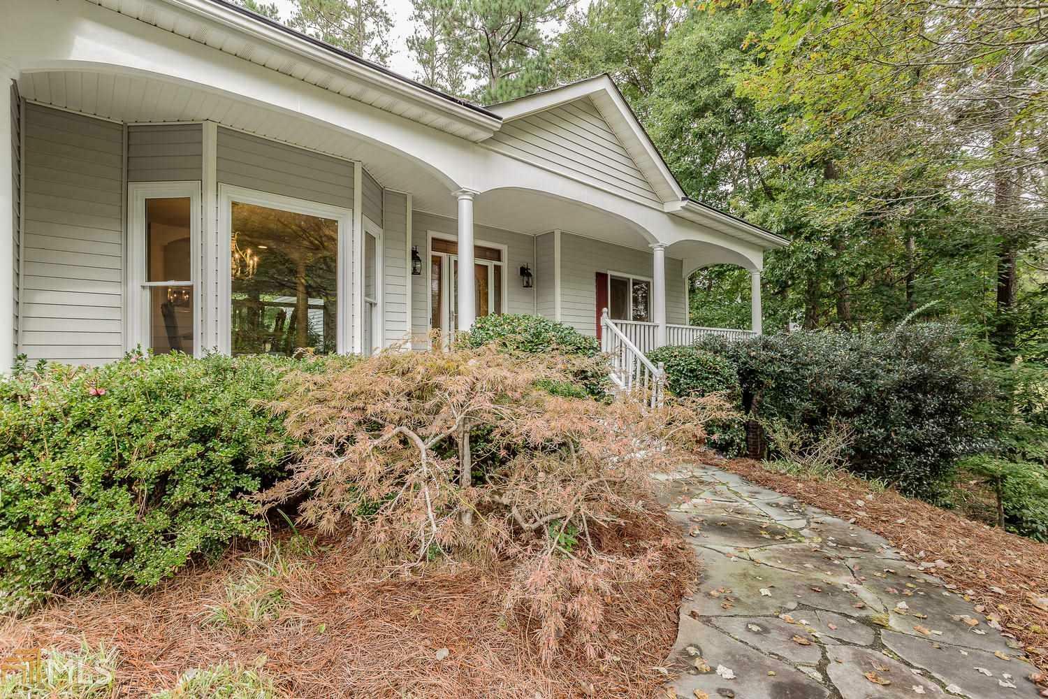 Property Photo:  502 Stanford Falls Ct 2  GA 30114 