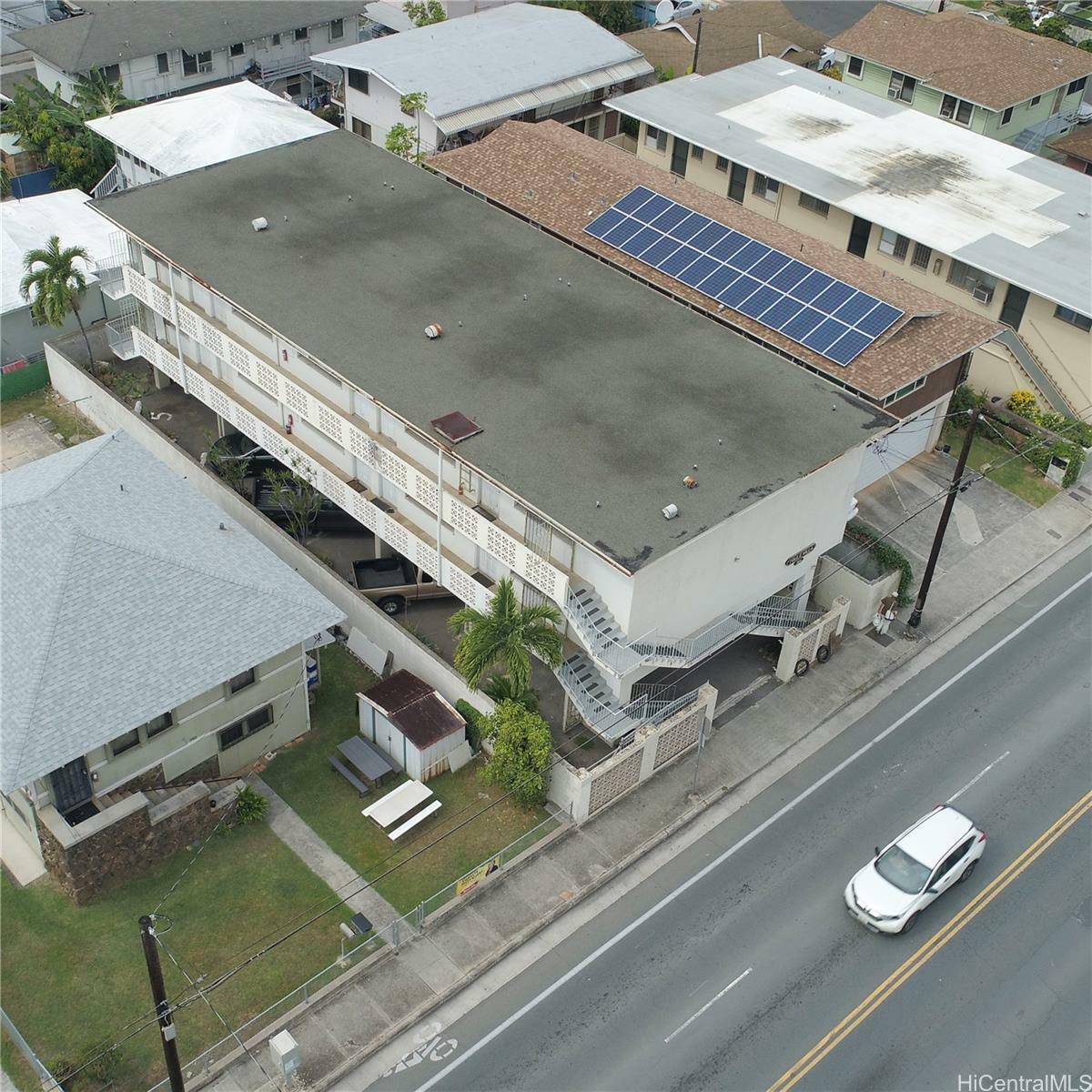 754 McCully Street  Honolulu HI 96826 photo