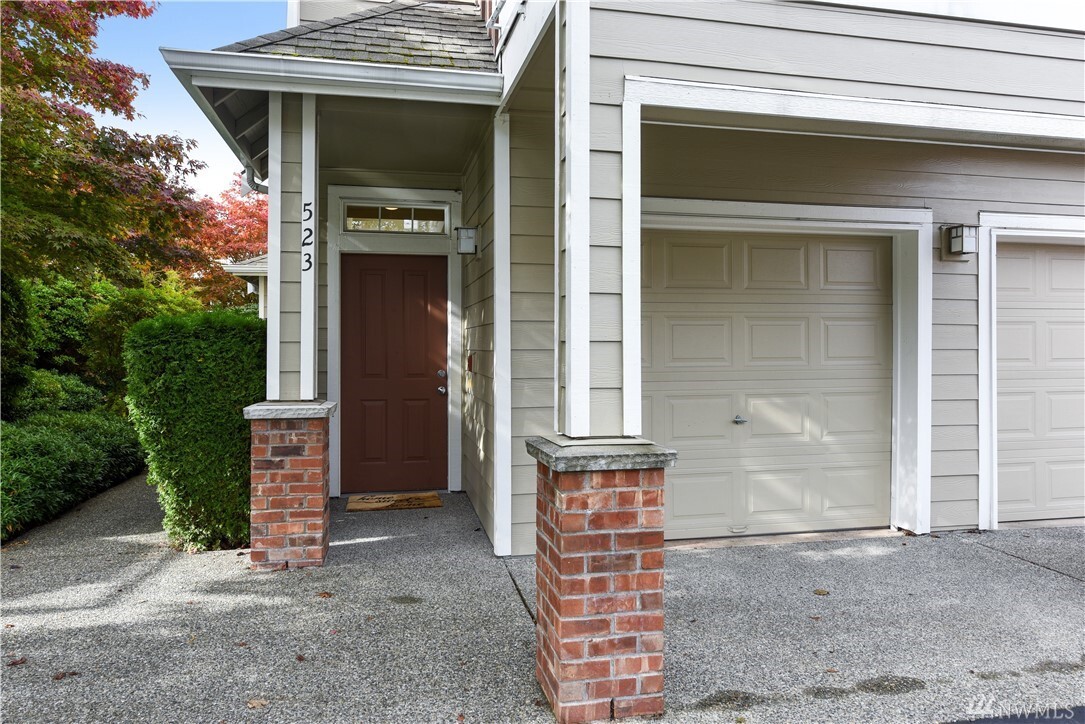 Property Photo: 523 241st Lane SE WA 98074