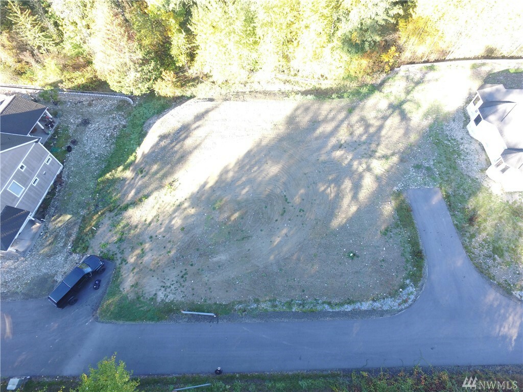 Property Photo:  15124 84th Ave E  WA 98372 