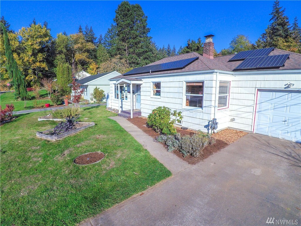 Property Photo:  3220 Peabody St  WA 98225 