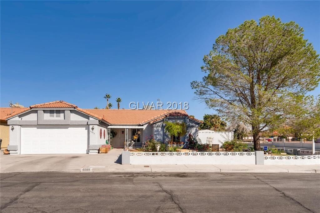 Property Photo: 6600 Coastal Breeze Court NV 89108
