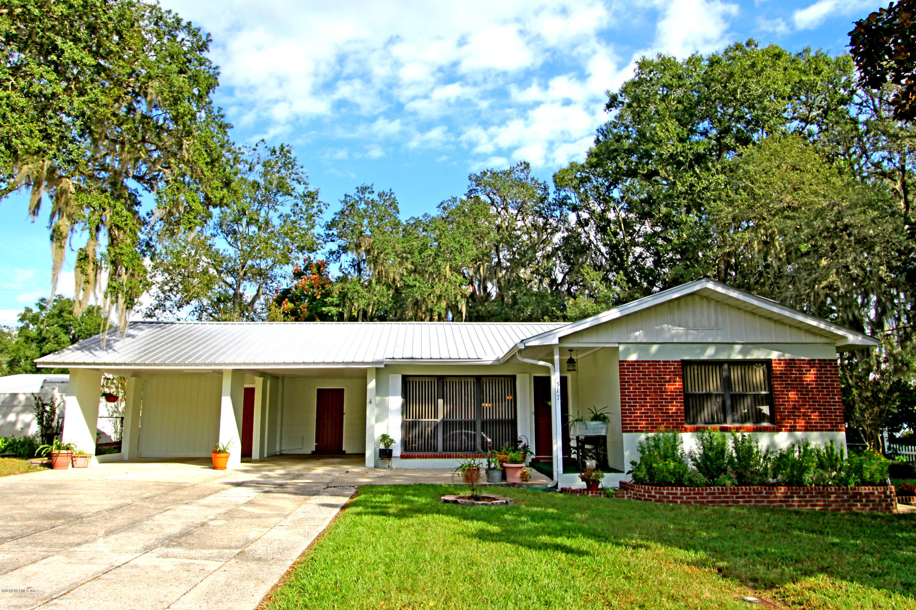 Property Photo: 1517 High Street FL 32177