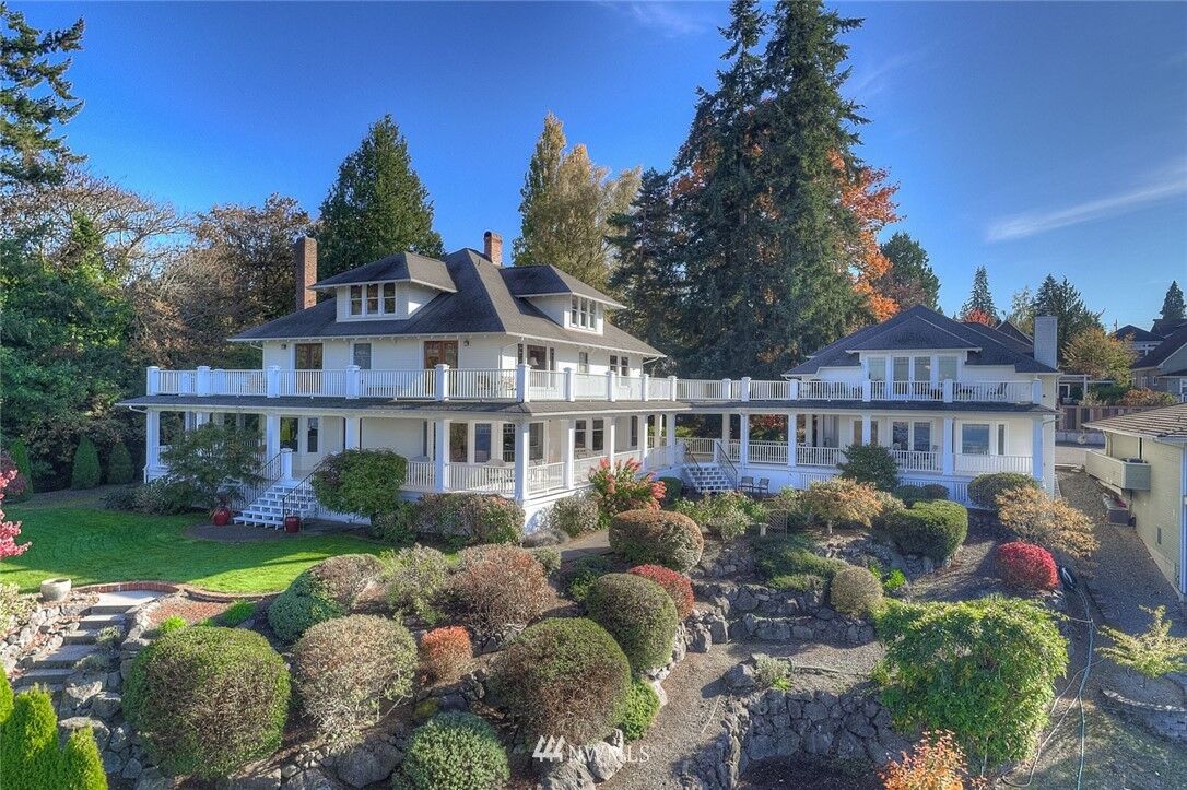 Property Photo:  228 Seattle Avenue  WA 98366