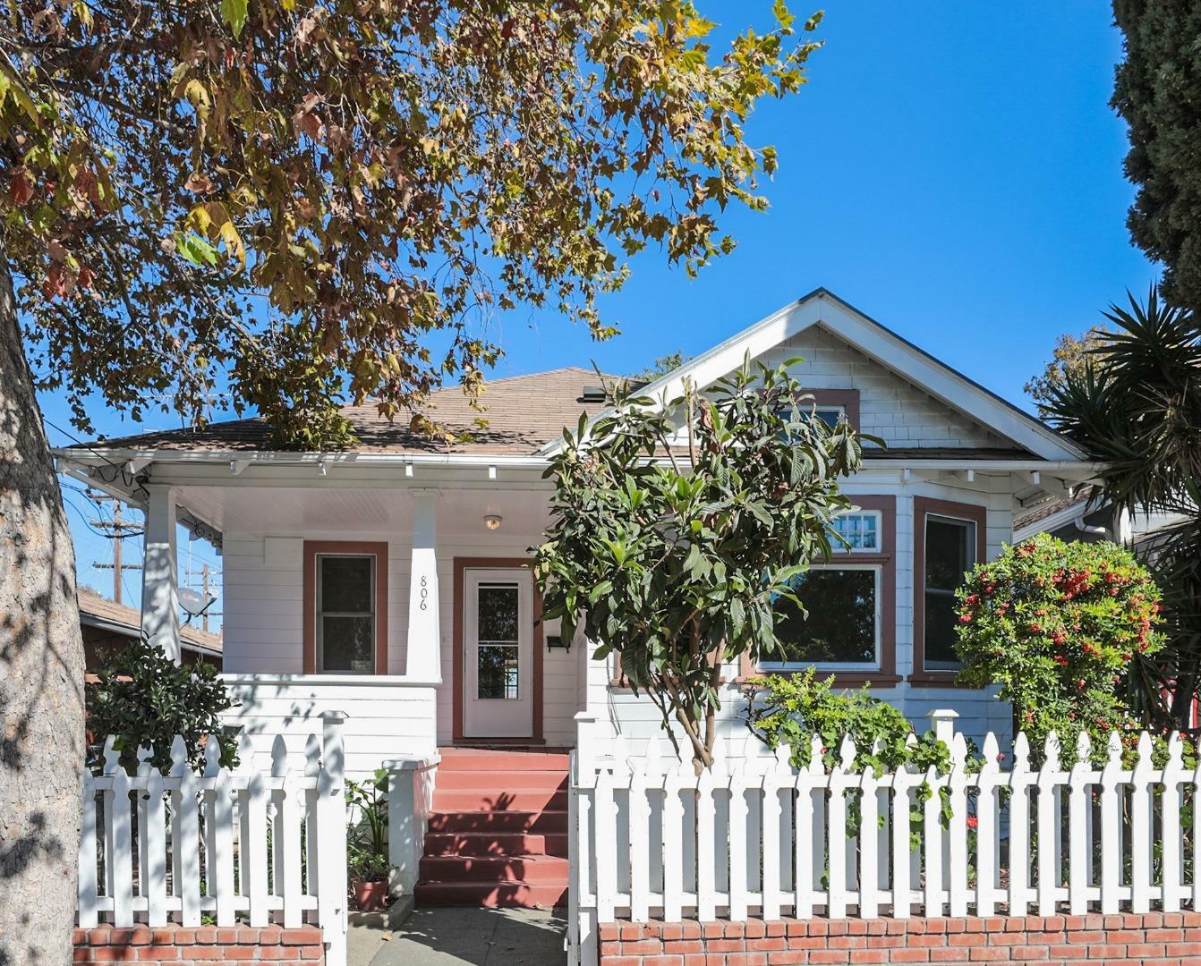 Property Photo:  806 Locust Street  CA 95110 