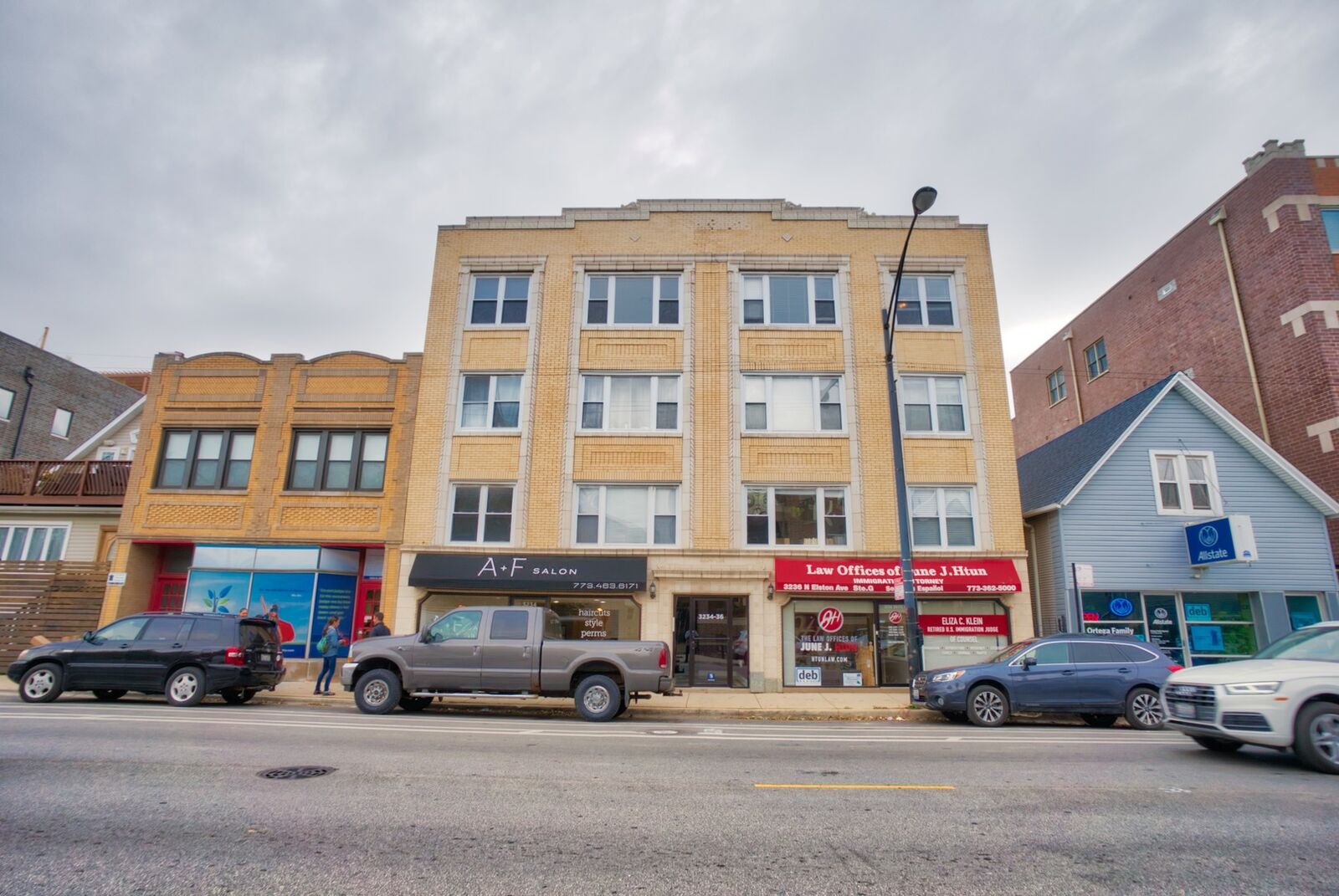 Property Photo: 3234 North Elston Avenue 3 IL 60618