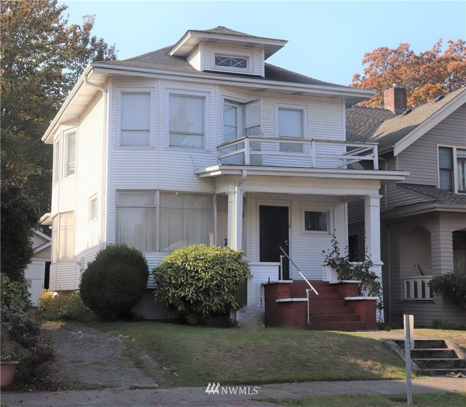 Property Photo: 529 31st Avenue WA 98122