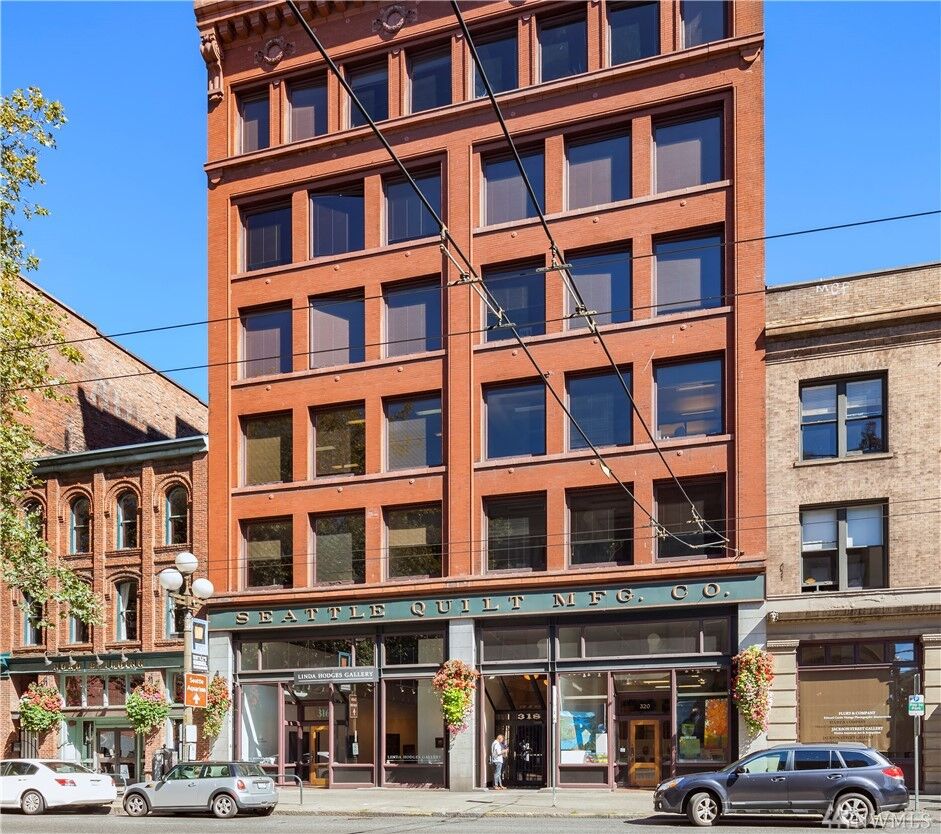 Property Photo:  318 1st Ave S 405  WA 98104 