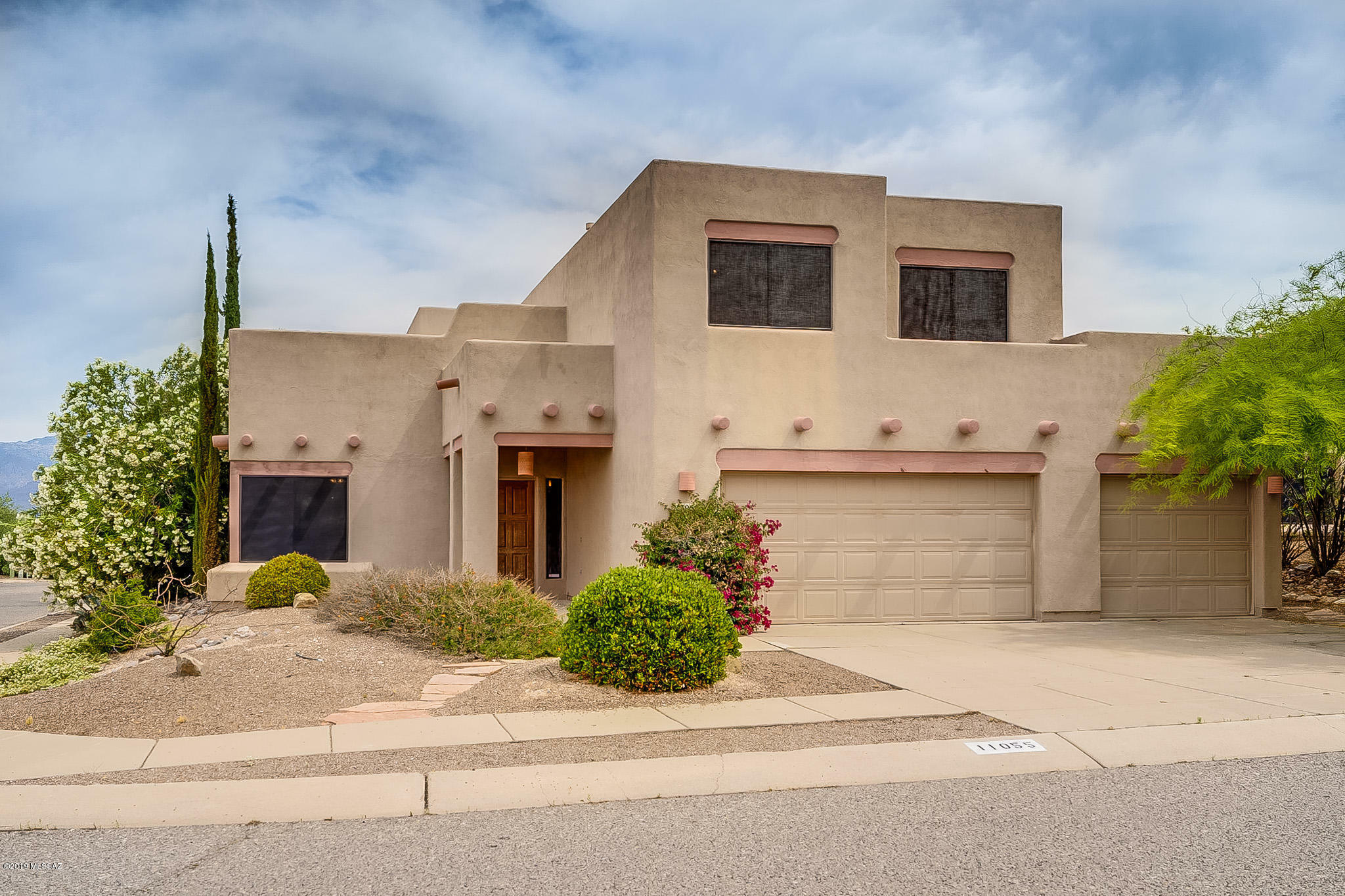 Property Photo:  11055 E Blue Grama Drive  AZ 85748 