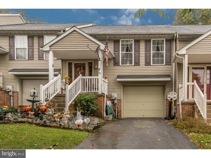 30 Cold Stream Drive  Lancaster PA 17603 photo