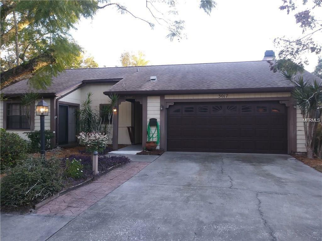 Property Photo:  3017 Woodpine Circle  FL 34231 