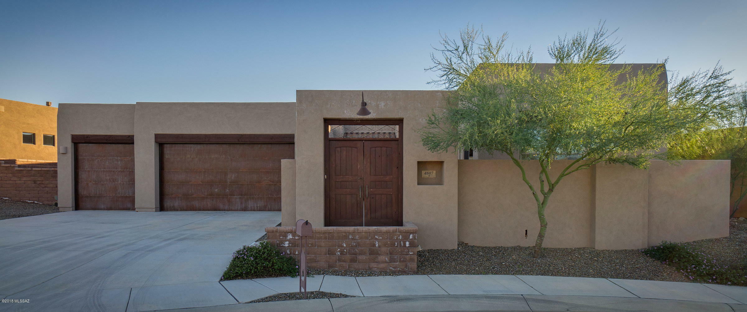 Property Photo:  4807 W New Shadow Way  AZ 85658 