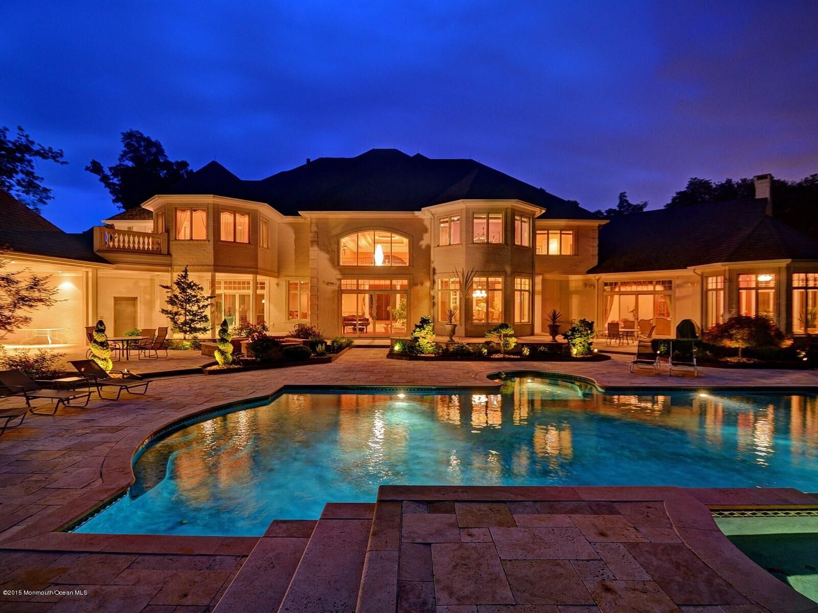 Property Photo:  8 Netter Court  NJ 07746 