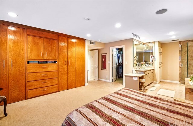 Property Photo:  125 S Juanita Avenue B  CA 90277 