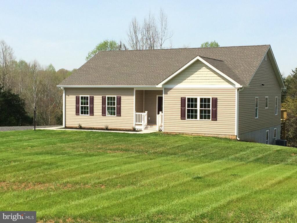 Property Photo: 289 Powder Horn Lane VA 22727