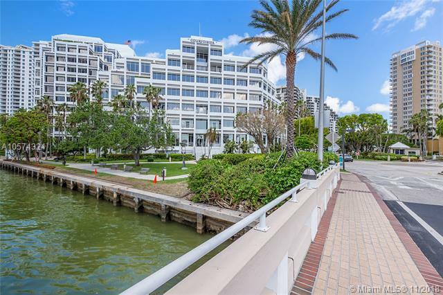 Property Photo:  520 Brickell Key Dr A1812  FL 33131 