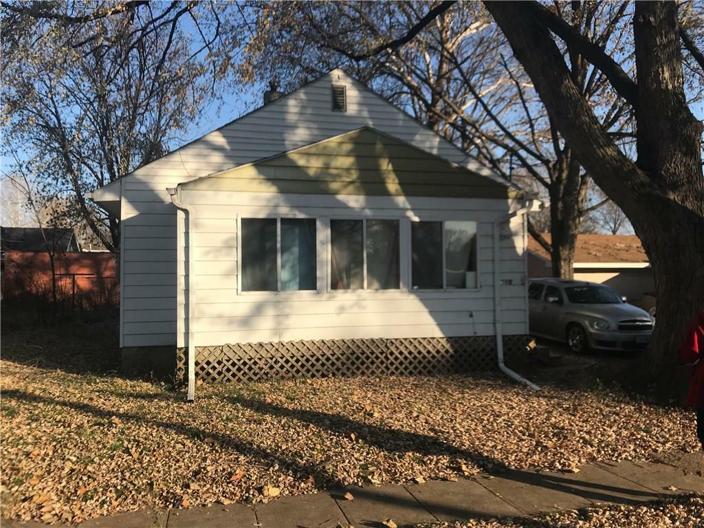 Property Photo:  515 E 27th Street  IA 50317 